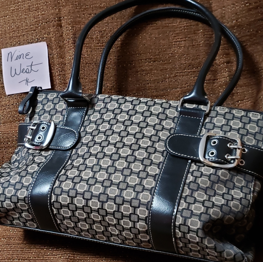 Nine West  Shoulder Bag